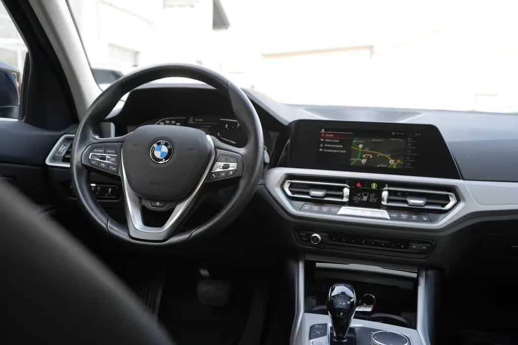 BMW 320 d Advantage Standh. Lenkrdhz. Display Key  A 11/2020-photo-15