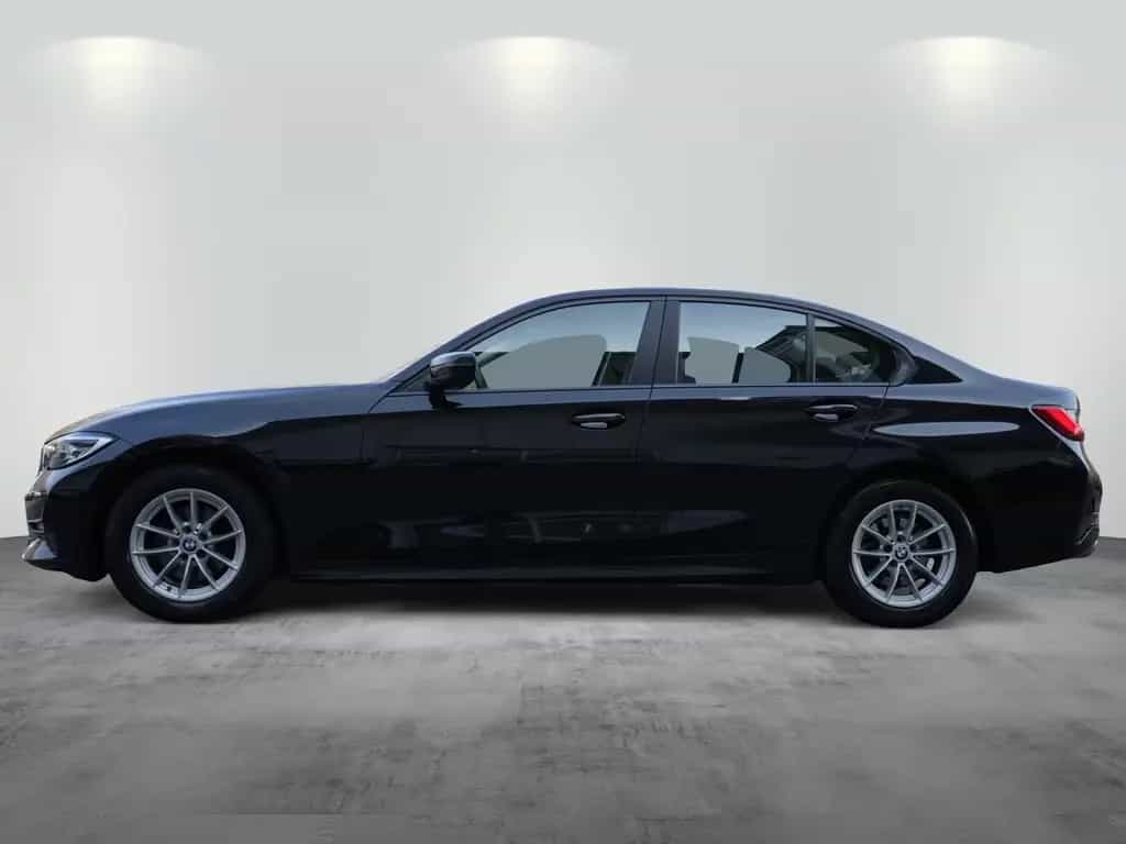 BMW 320 d Advantage Standh. Lenkrdhz. Display Key  A 11/2020-photo-2