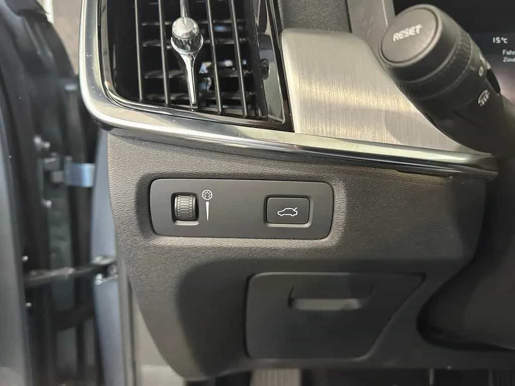 Volvo S90 D4 Lim.*MOMENTUM*LED-ACC-HARMAN KARDON-MEMO 11/2018-photo-28