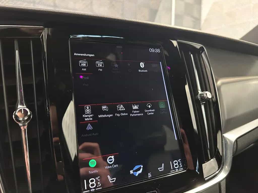 Volvo S90 D4 Lim.*MOMENTUM*LED-ACC-HARMAN KARDON-MEMO 11/2018-photo-32