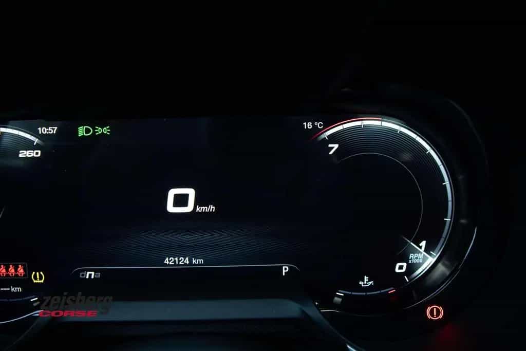 Alfa Romeo Giulia Veloce 2.0 Q4 280PS vom AR Vertragshändle 08/2023-photo-14