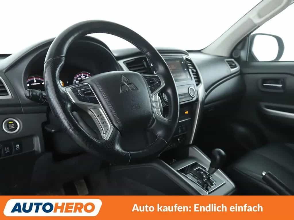 Mitsubishi L200 2.2 DI-D Top Doppelkabine 4WD Aut.*AHK*TEMP*CAM* 03/2022-photo-10