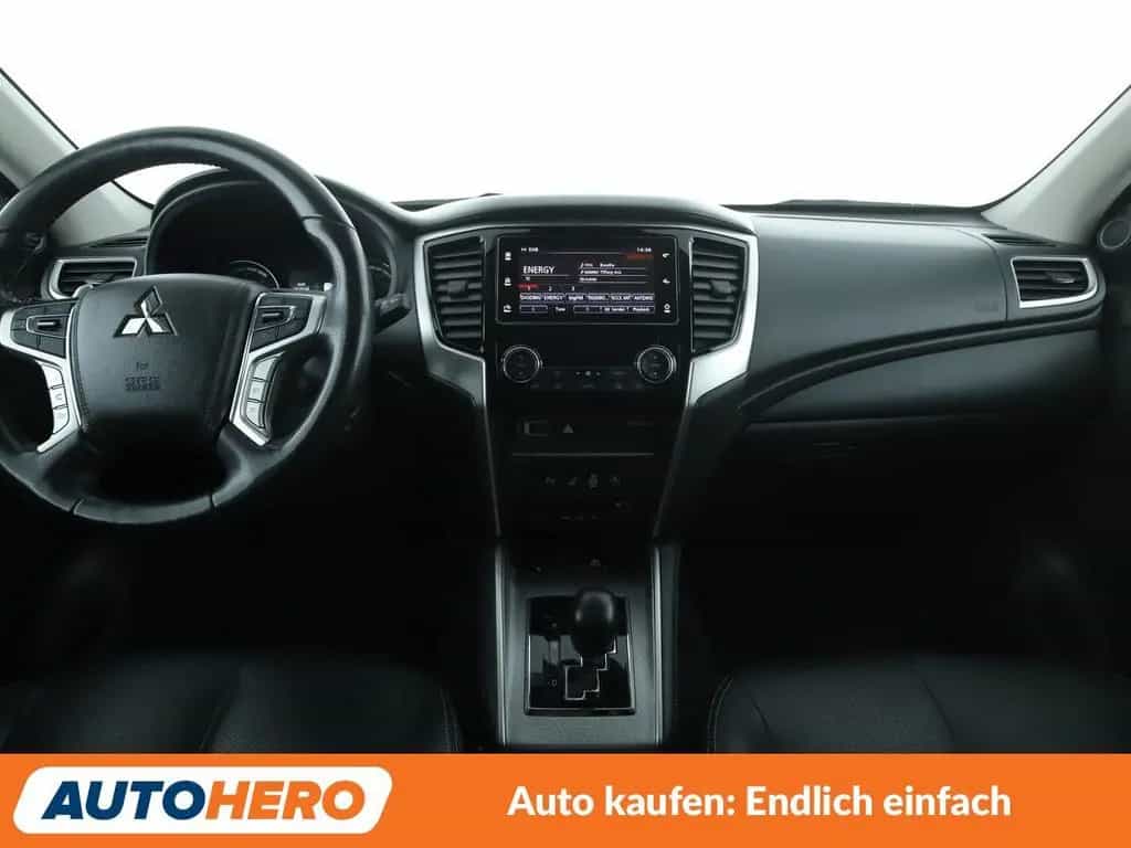 Mitsubishi L200 2.2 DI-D Top Doppelkabine 4WD Aut.*AHK*TEMP*CAM* 03/2022-photo-11
