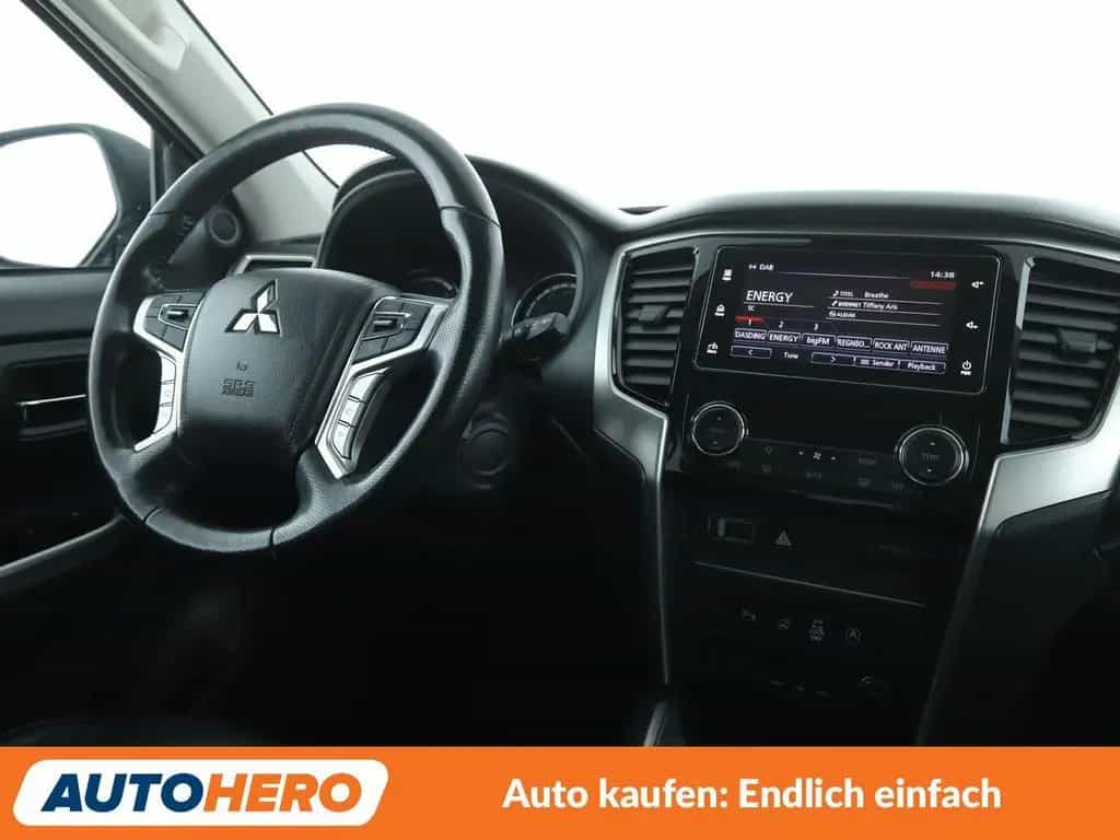 Mitsubishi L200 2.2 DI-D Top Doppelkabine 4WD Aut.*AHK*TEMP*CAM* 03/2022-photo-12