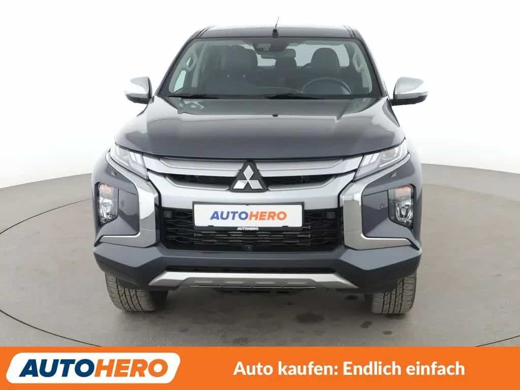 Mitsubishi L200 2.2 DI-D Top Doppelkabine 4WD Aut.*AHK*TEMP*CAM* 03/2022-photo-8