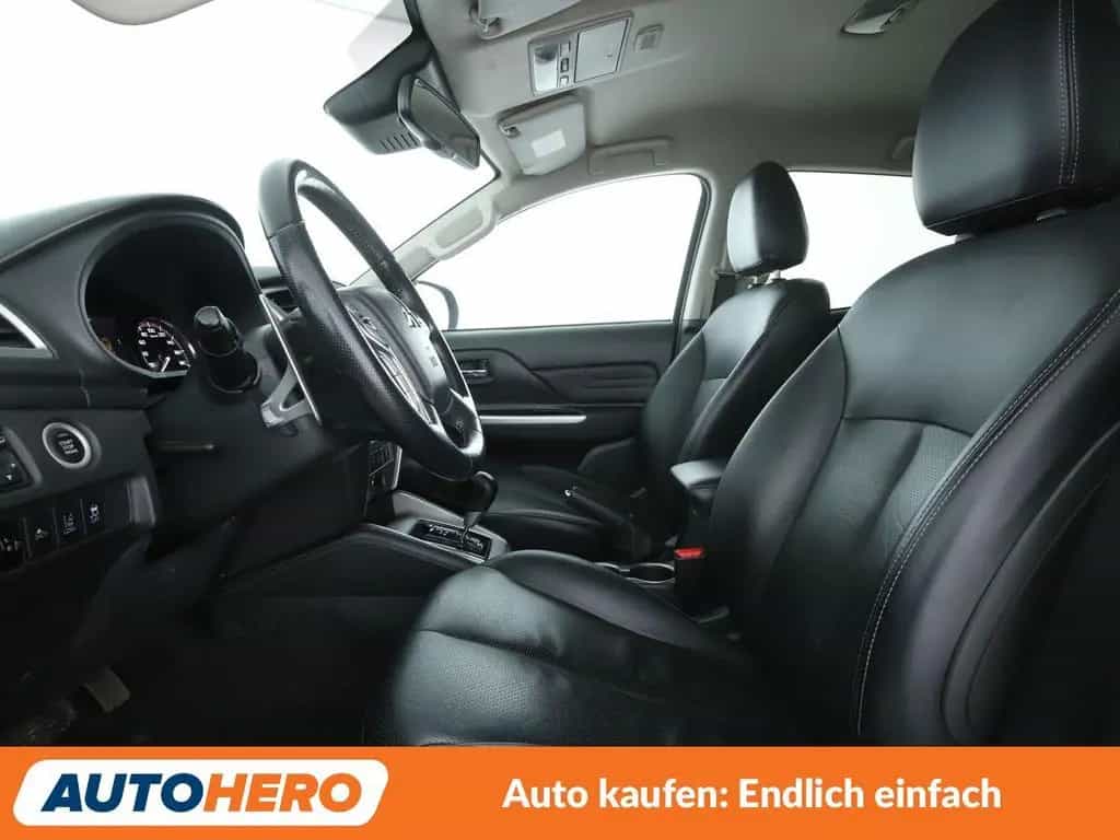 Mitsubishi L200 2.2 DI-D Top Doppelkabine 4WD Aut.*AHK*TEMP*CAM* 03/2022-photo-9