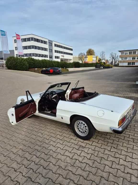 Alfa Romeo 2000 Spider (Note 2- Gutachten) 07/1981-photo-0