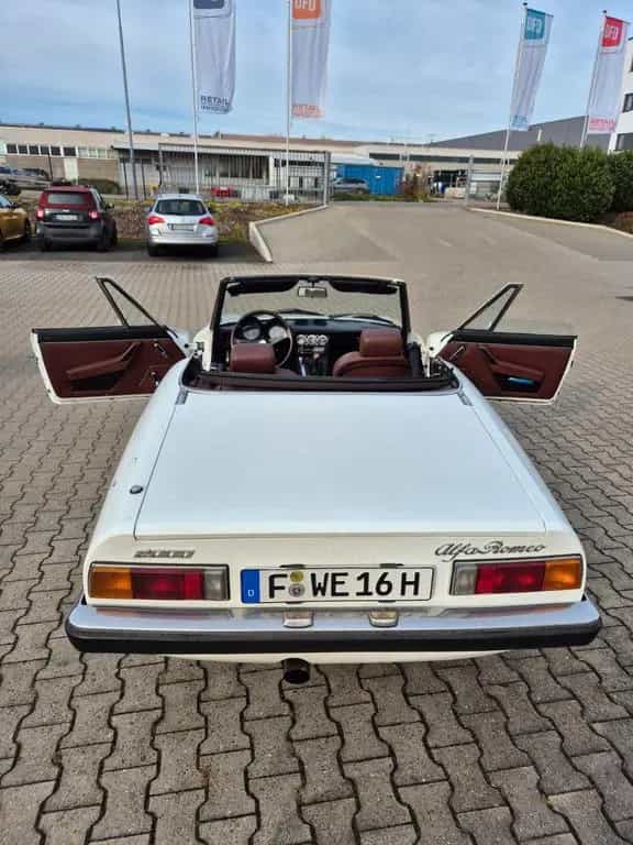 Alfa Romeo 2000 Spider (Note 2- Gutachten) 07/1981-photo-4