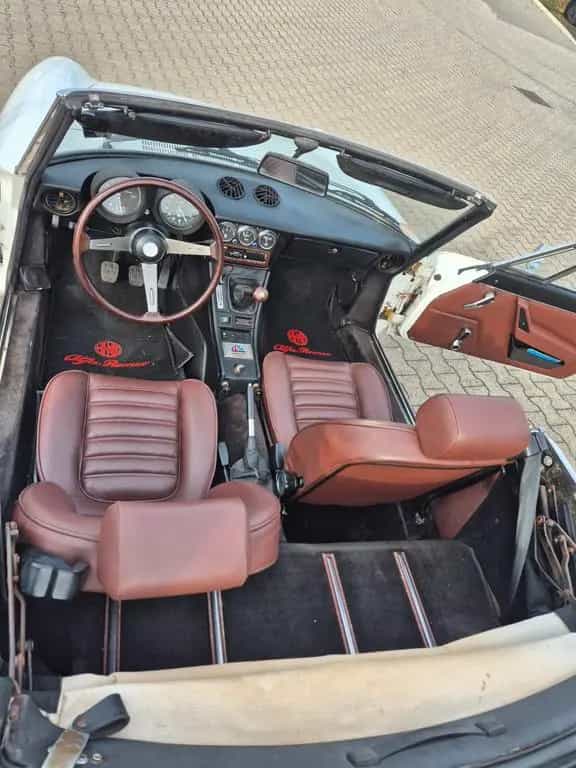 Alfa Romeo 2000 Spider (Note 2- Gutachten) 07/1981-photo-9