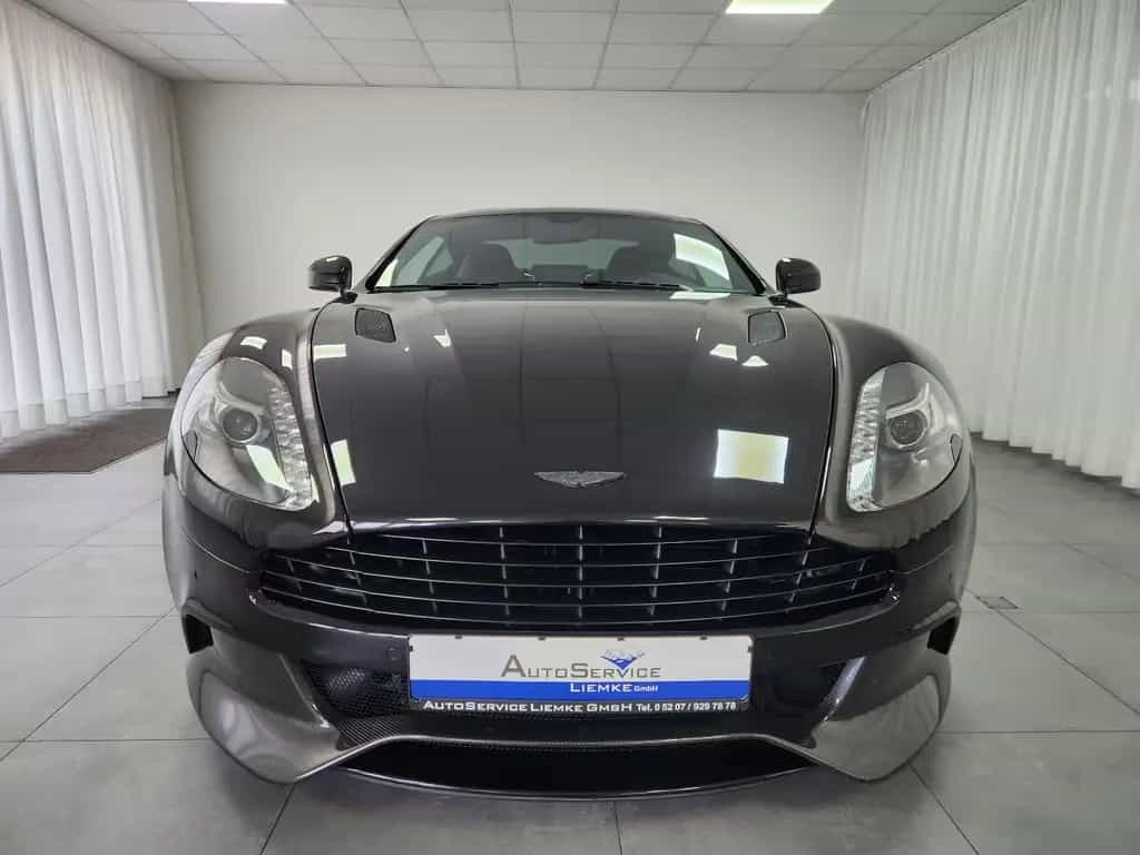 Aston Martin Vanquish Carbon Edition 5.9 V12 05/2017-photo-1