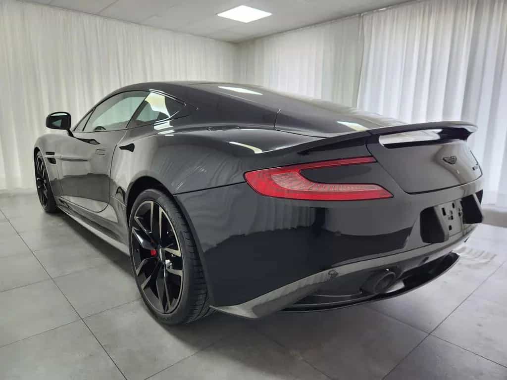 Aston Martin Vanquish Carbon Edition 5.9 V12 05/2017-photo-4