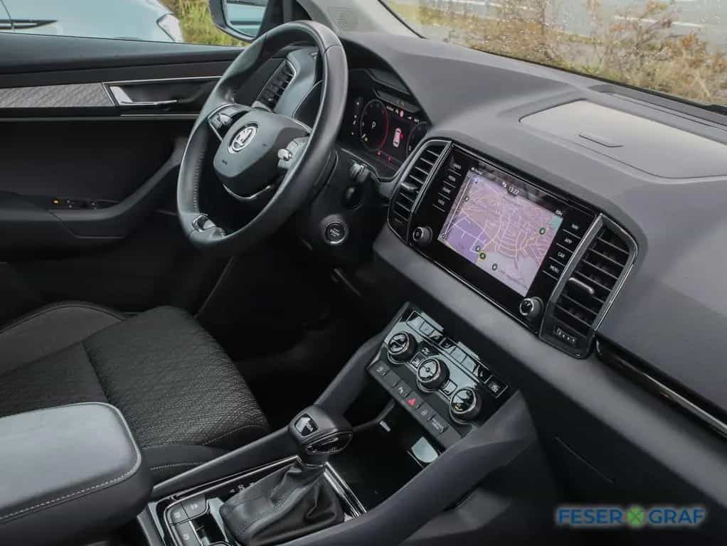 Skoda Karoq 2.0 TDI Style DSG ACC Navi RüKa Sitzh. 18" 02/2023-photo-4