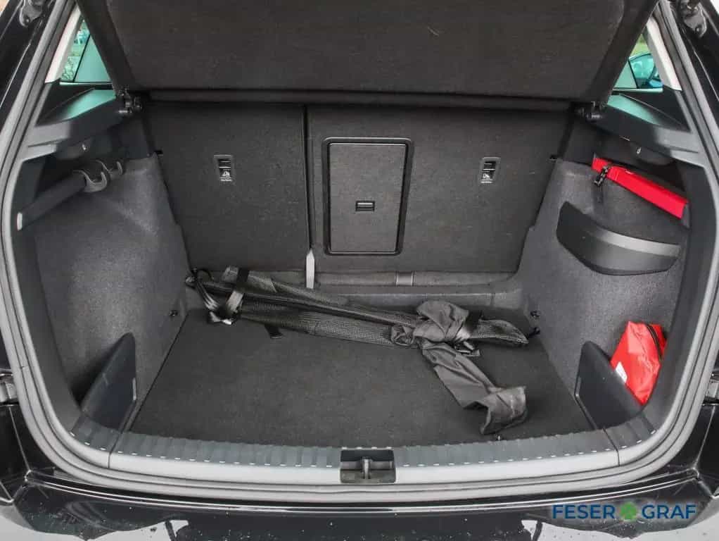 Skoda Karoq 2.0 TDI Style DSG ACC Navi RüKa Sitzh. 18" 02/2023-photo-6