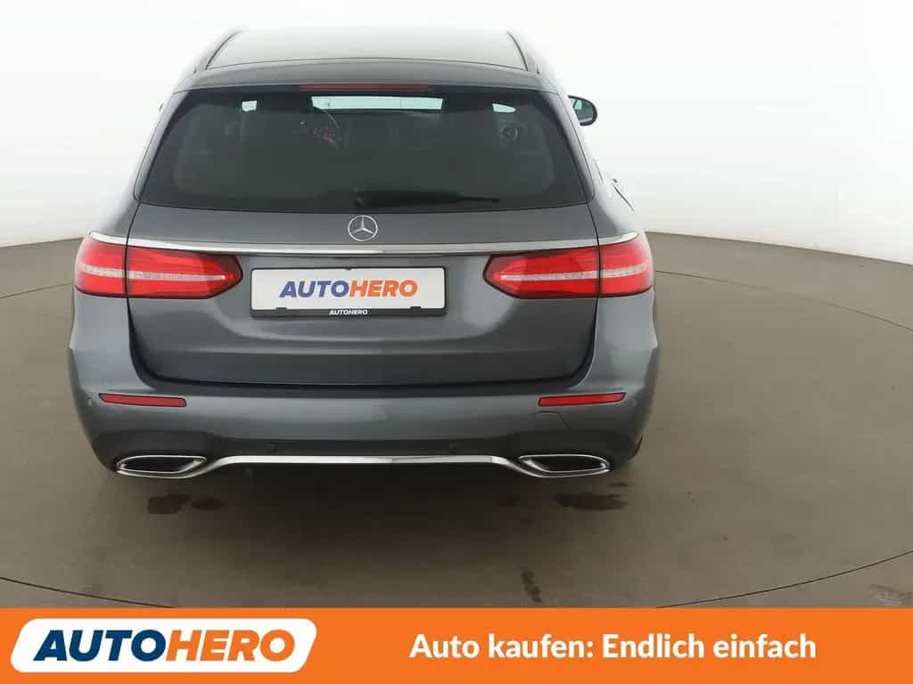 Mercedes-Benz E-Class 400 d T 4Matic AMG Line Aut.*LED*ACC*PDC*SHZ* 11/2019-photo-4