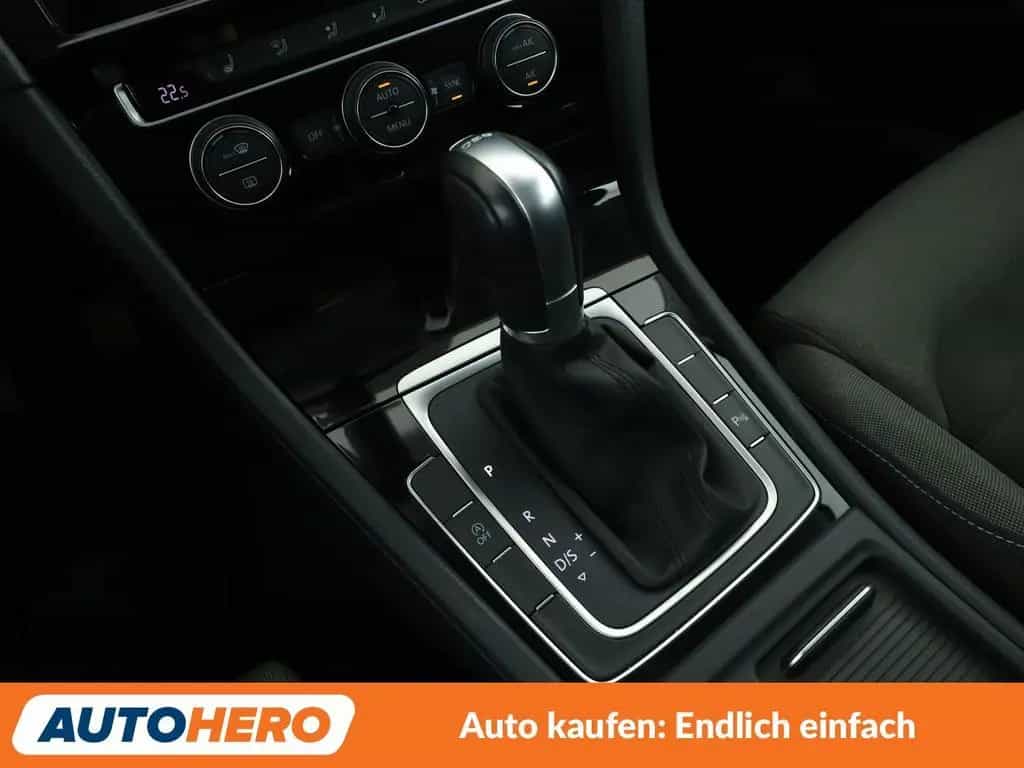 Volkswagen Golf VII 1.4 TSI Highline BlueMotion Aut.*PDC* 05/2018-photo-22