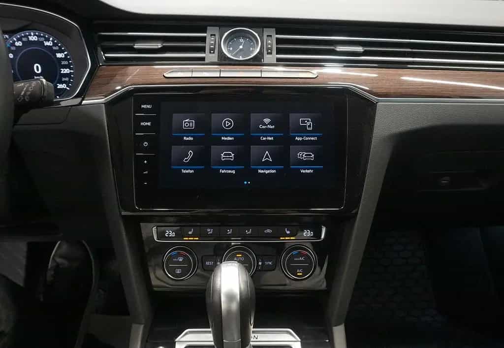 Volkswagen Passat Variant Highline 2.0 TSI 4Motion*RFK*AHK* 04/2019-photo-22