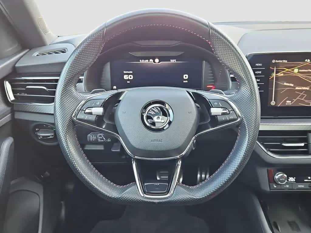 Skoda Kamiq 1.5 TSI Monte Carlo NAVI RFK PANO AHK LED 12/2020-photo-12