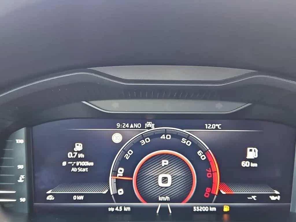 Skoda Kamiq 1.5 TSI Monte Carlo NAVI RFK PANO AHK LED 12/2020-photo-13