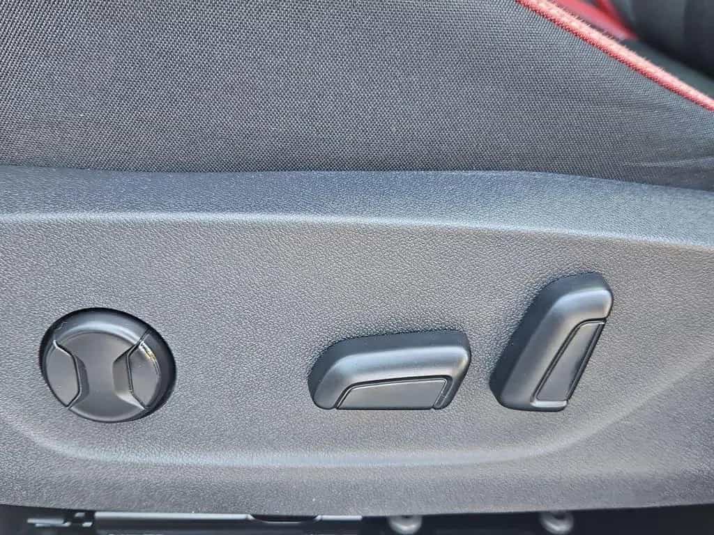 Skoda Kamiq 1.5 TSI Monte Carlo NAVI RFK PANO AHK LED 12/2020-photo-4