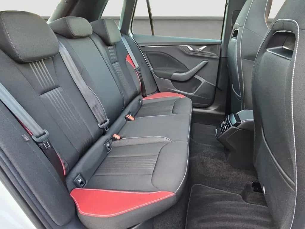 Skoda Kamiq 1.5 TSI Monte Carlo NAVI RFK PANO AHK LED 12/2020-photo-6