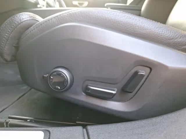 Volvo V60 B4 D Plus Dark StandHz AHK  20Zoll ACC BLIS 10/2022-photo-15