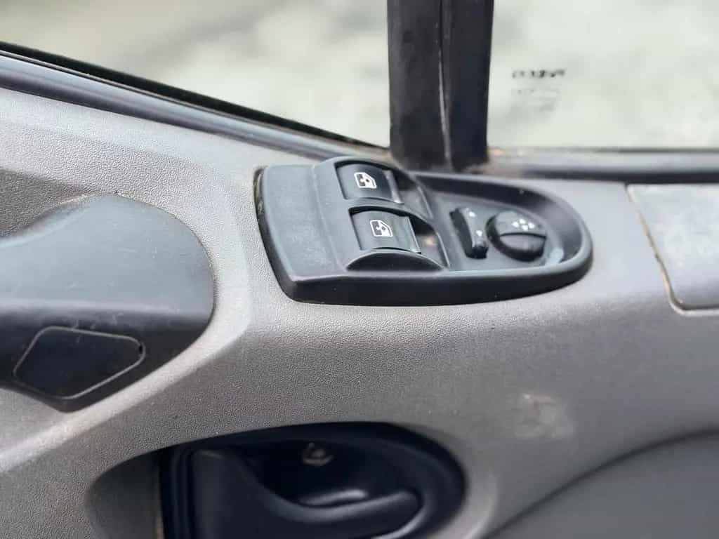 Iveco Daily Doppelkabine Pritsche 11/2013-photo-5