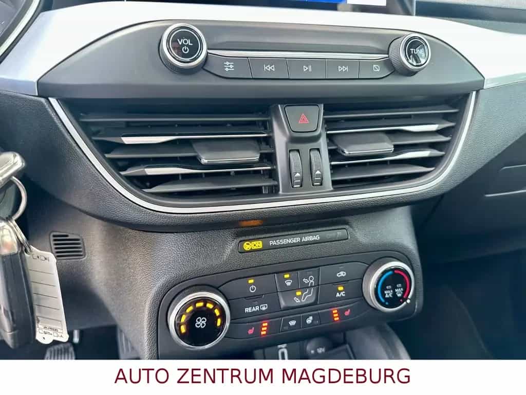 Ford Focus 1.0 Cool & Connect Nav Klima Temp LHZ SHZ 12/2019-photo-23