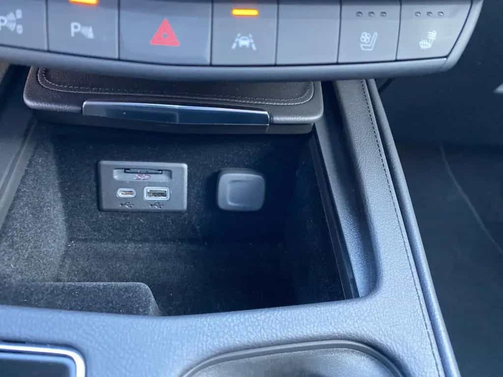 Cadillac XT4 2.0 T Sport AWD Dig.Cockpit HUD LED AHK V+H 06/2022-photo-19