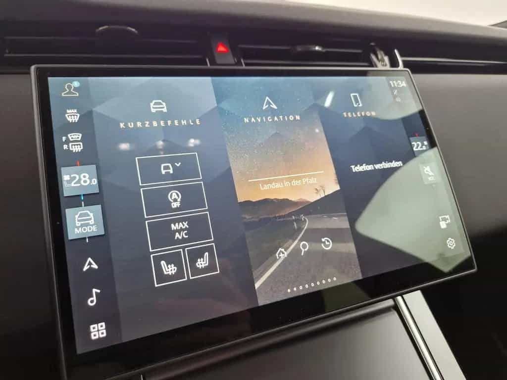 Land Rover Range Rover Rover Evoque D200 Dynamic SE Pano Black 08/2025-photo-16