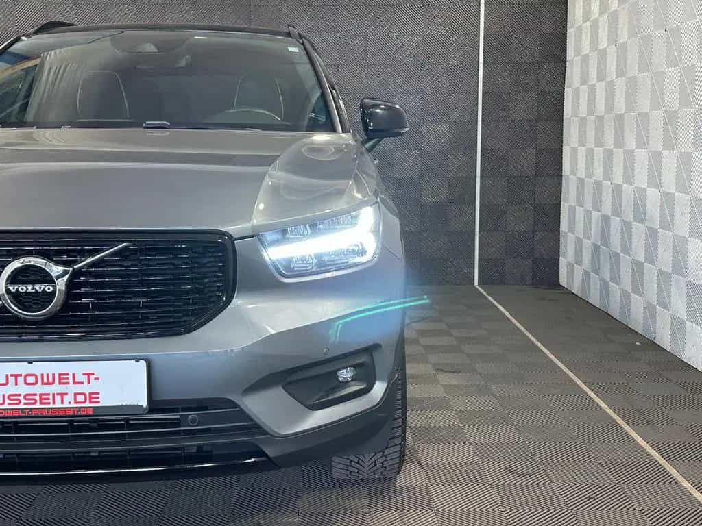 Volvo XC40 2WD*R DESIGN*LED-TEMPO-AHK-R.KAM-NAPPA-SHZ 05/2019-photo-12