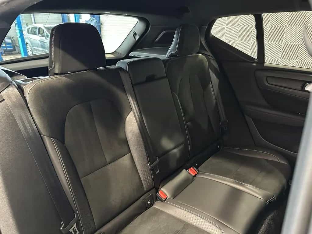 Volvo XC40 2WD*R DESIGN*LED-TEMPO-AHK-R.KAM-NAPPA-SHZ 05/2019-photo-15