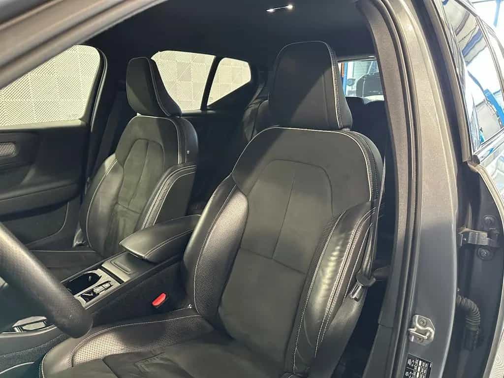 Volvo XC40 2WD*R DESIGN*LED-TEMPO-AHK-R.KAM-NAPPA-SHZ 05/2019-photo-21