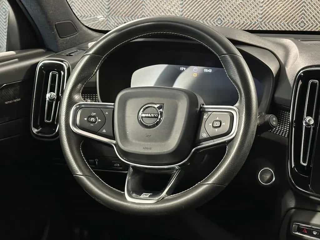 Volvo XC40 2WD*R DESIGN*LED-TEMPO-AHK-R.KAM-NAPPA-SHZ 05/2019-photo-26