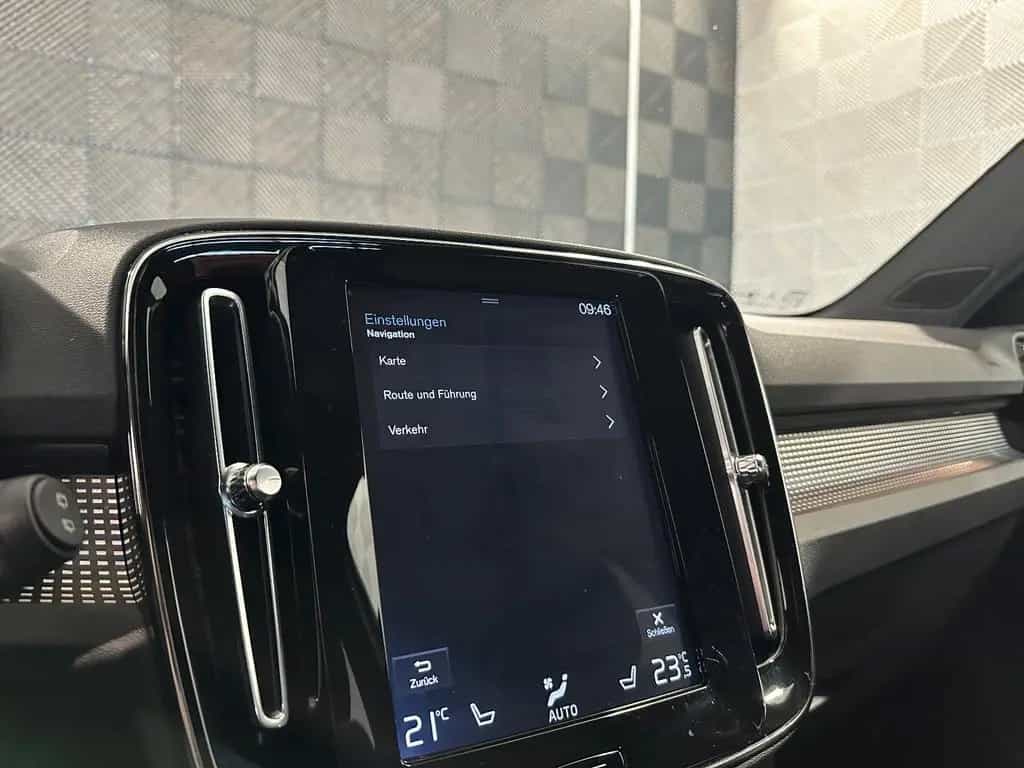 Volvo XC40 2WD*R DESIGN*LED-TEMPO-AHK-R.KAM-NAPPA-SHZ 05/2019-photo-34