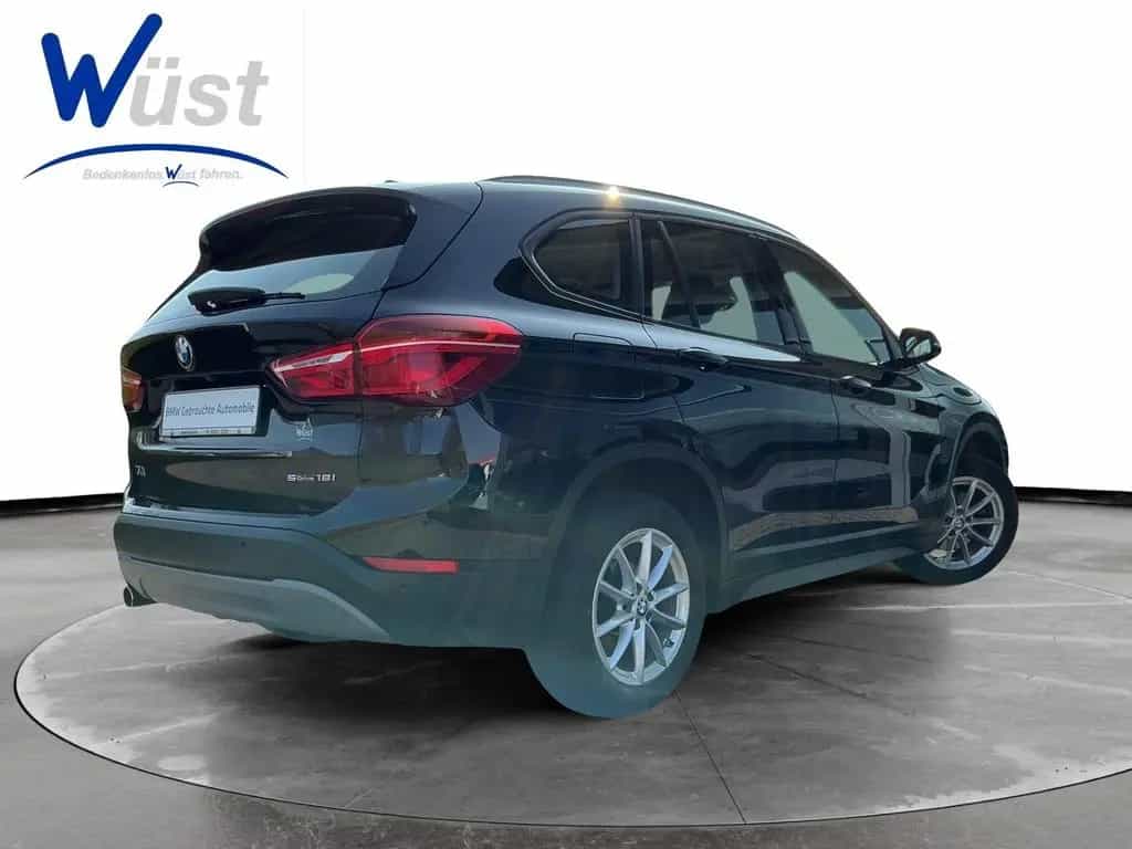 BMW X1 sDrive18i Advantage LED Kamera Navi Tempomat 03/2019-photo-2