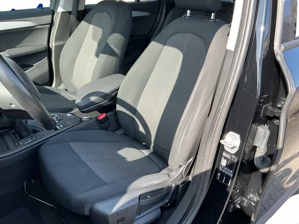 BMW X1 sDrive18i Advantage LED Kamera Navi Tempomat 03/2019-photo-8