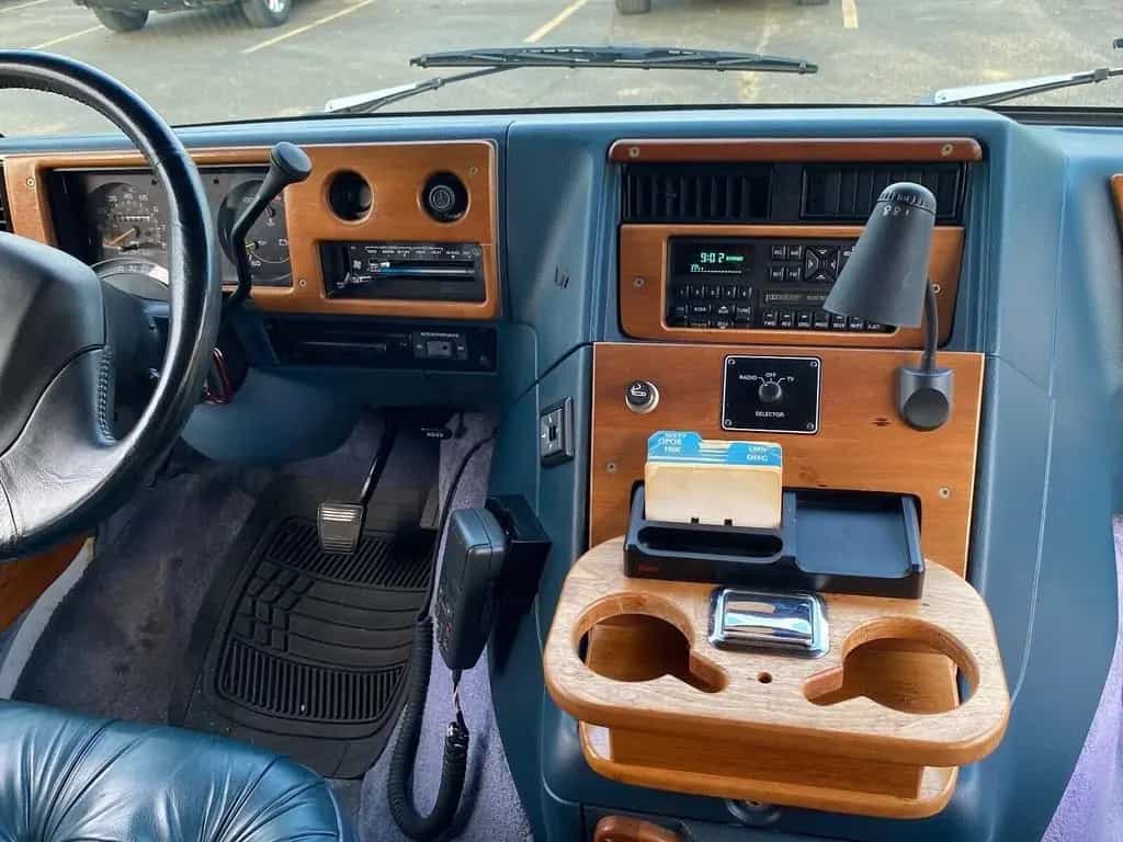 Chevrolet Chevy G20 Van Tiara Presidential... 07/1992-photo-5