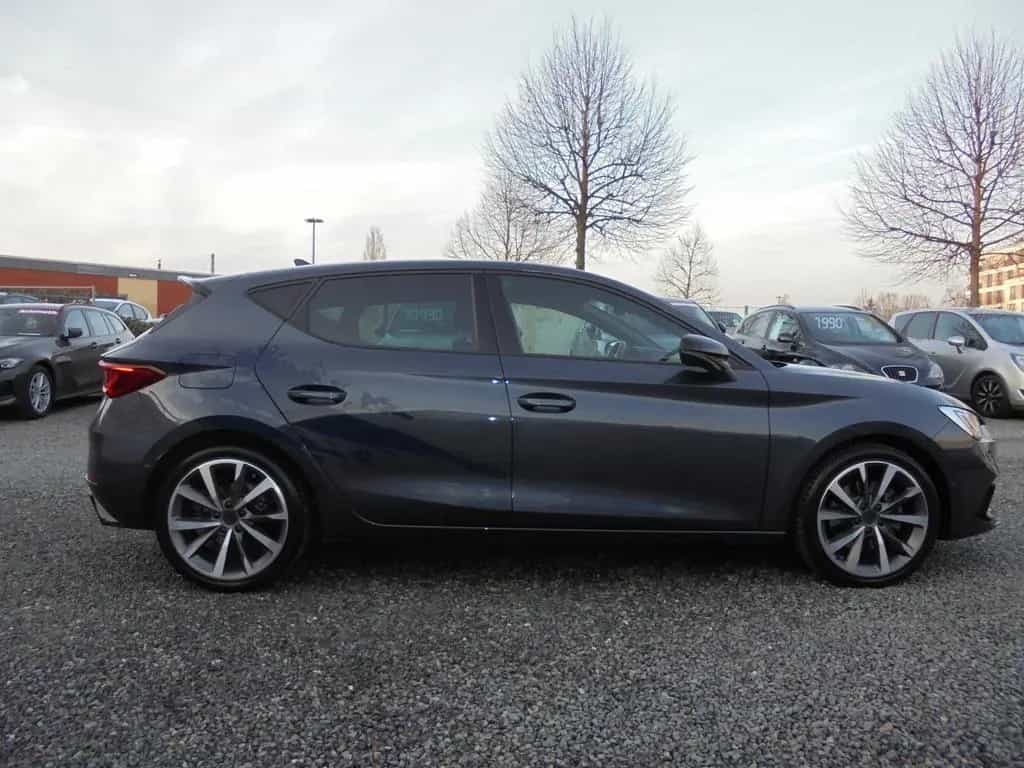 Seat Leon FR Autom*Hybrid*LED*Navi*Kamera*ACC*Kessy 10/2020-photo-3