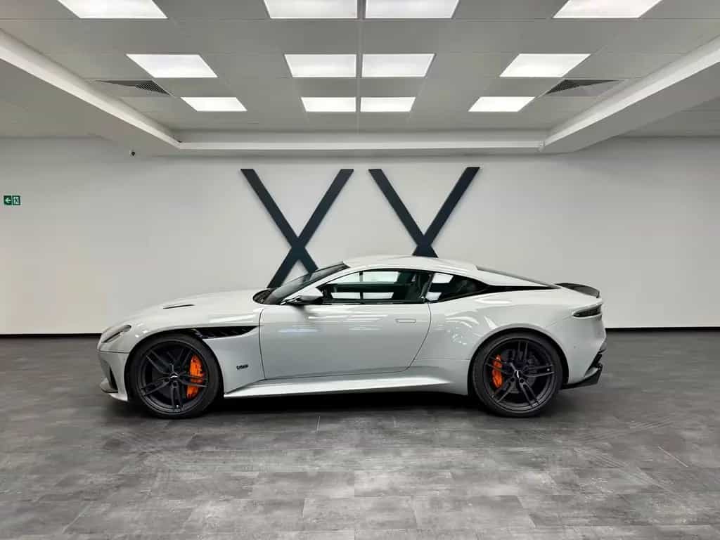 Aston Martin DBS Superleggera V12, Carbon Ceramic, Apex Gray 07/2023-photo-0