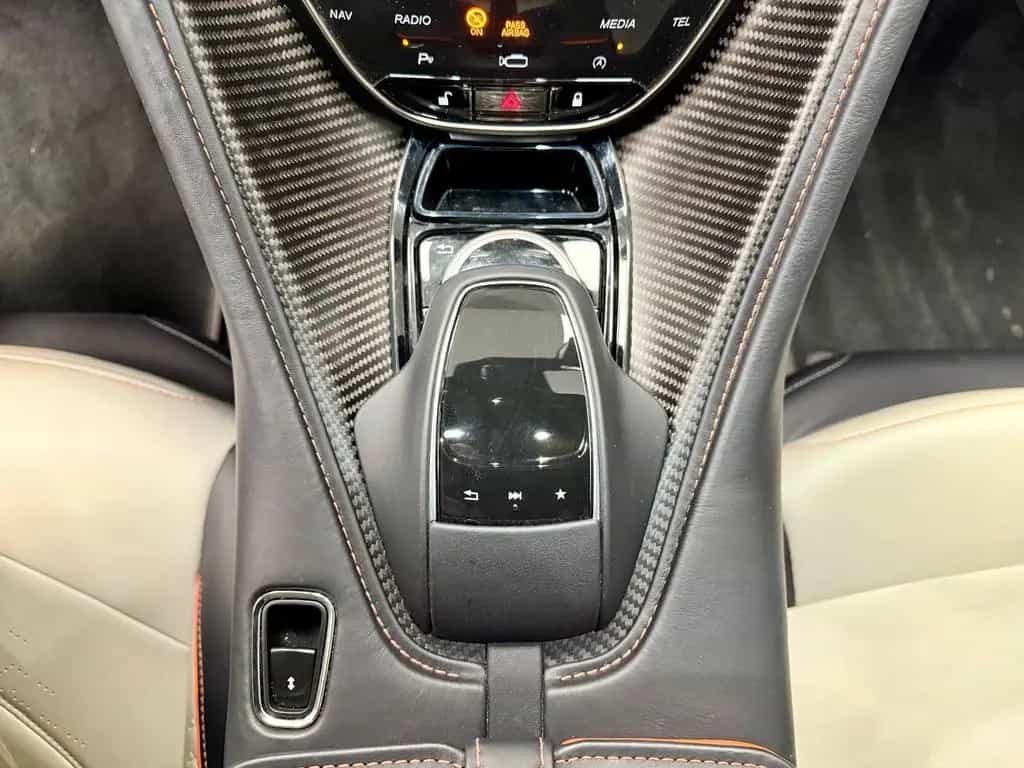 Aston Martin DBS Superleggera V12, Carbon Ceramic, Apex Gray 07/2023-photo-11