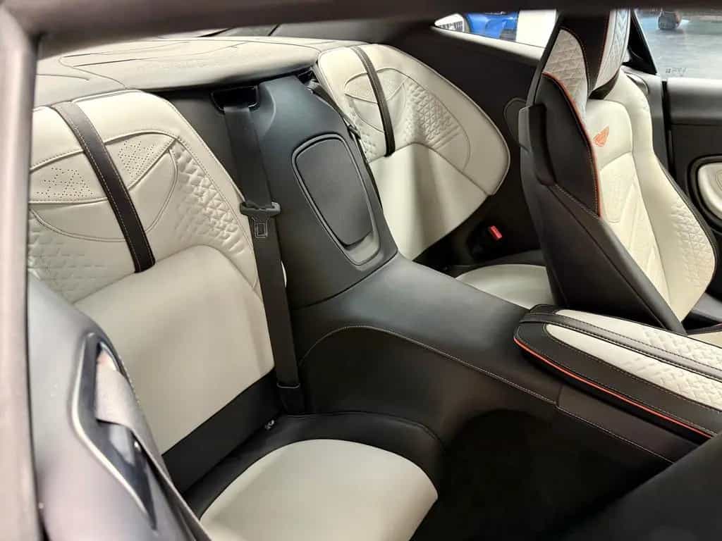 Aston Martin DBS Superleggera V12, Carbon Ceramic, Apex Gray 07/2023-photo-12