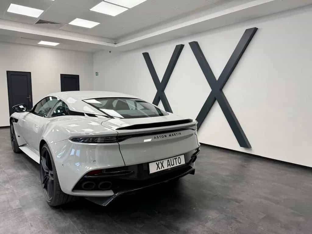 Aston Martin DBS Superleggera V12, Carbon Ceramic, Apex Gray 07/2023-photo-2