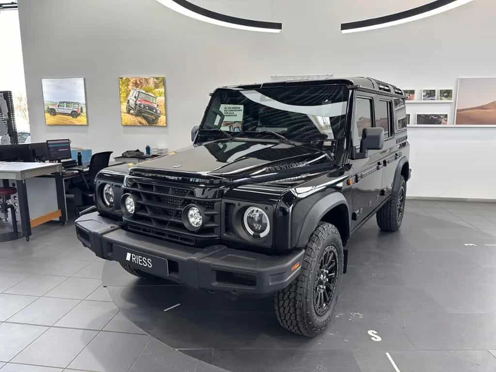 INEOS Grenadier Station Wagon Black Edition MY26 null-photo-1