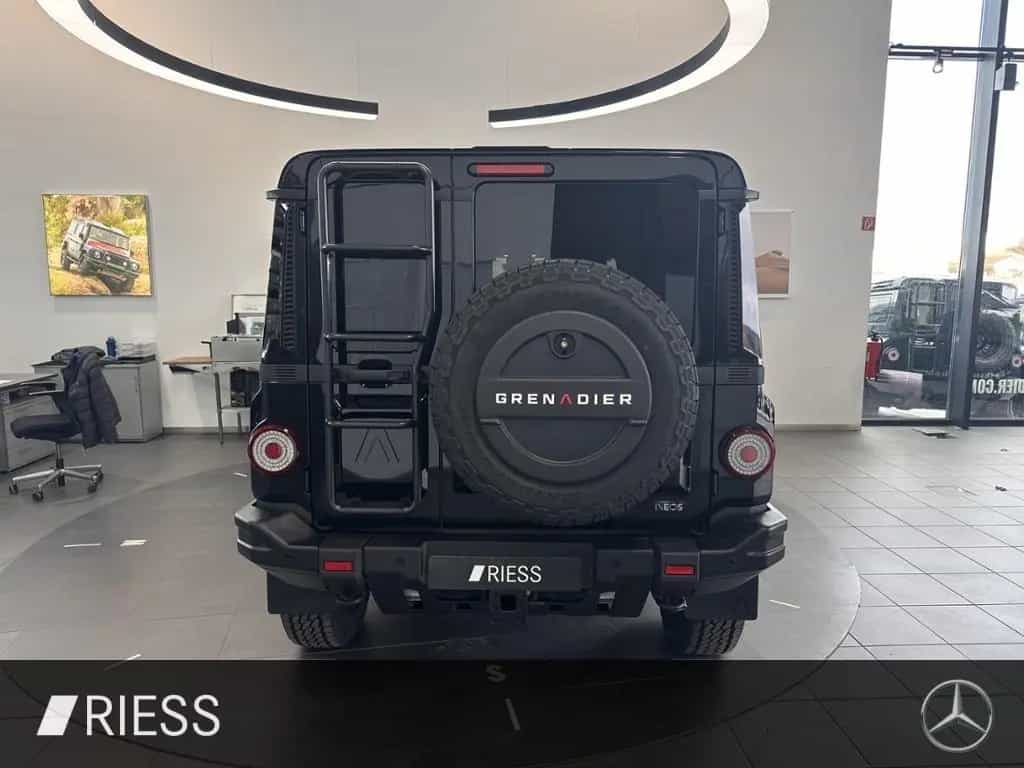 INEOS Grenadier Station Wagon Black Edition MY26 null-photo-13