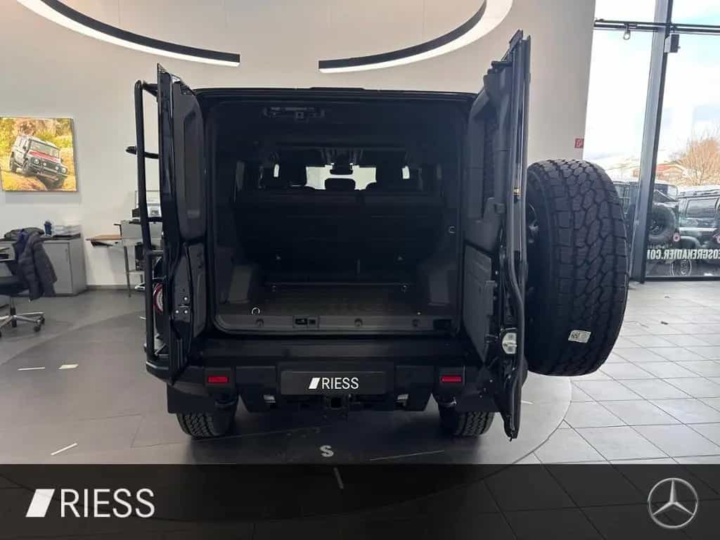 INEOS Grenadier Station Wagon Black Edition MY26 null-photo-15