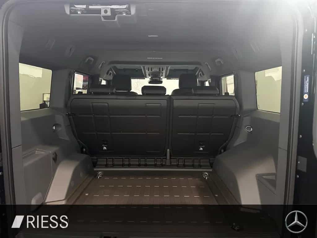 INEOS Grenadier Station Wagon Black Edition MY26 null-photo-16