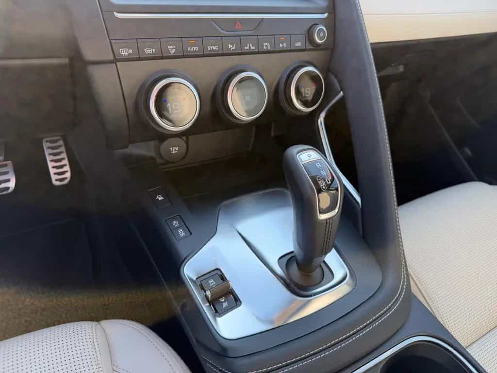 Jaguar E-Pace R-Dynamic S AWD*306°KAMERA*PANO*MEMORY* 05/2018-photo-35