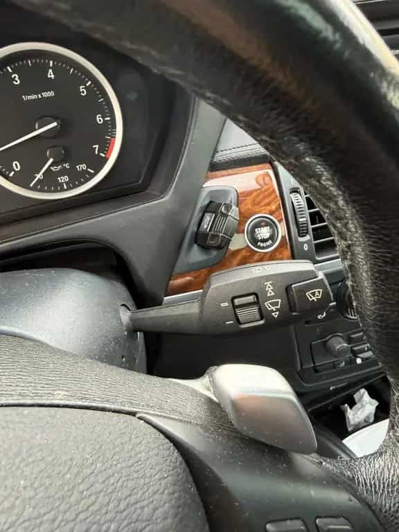 BMW X6 xDrive50i 08/2010-photo-11