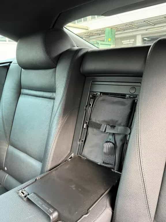 BMW X6 xDrive50i 08/2010-photo-17