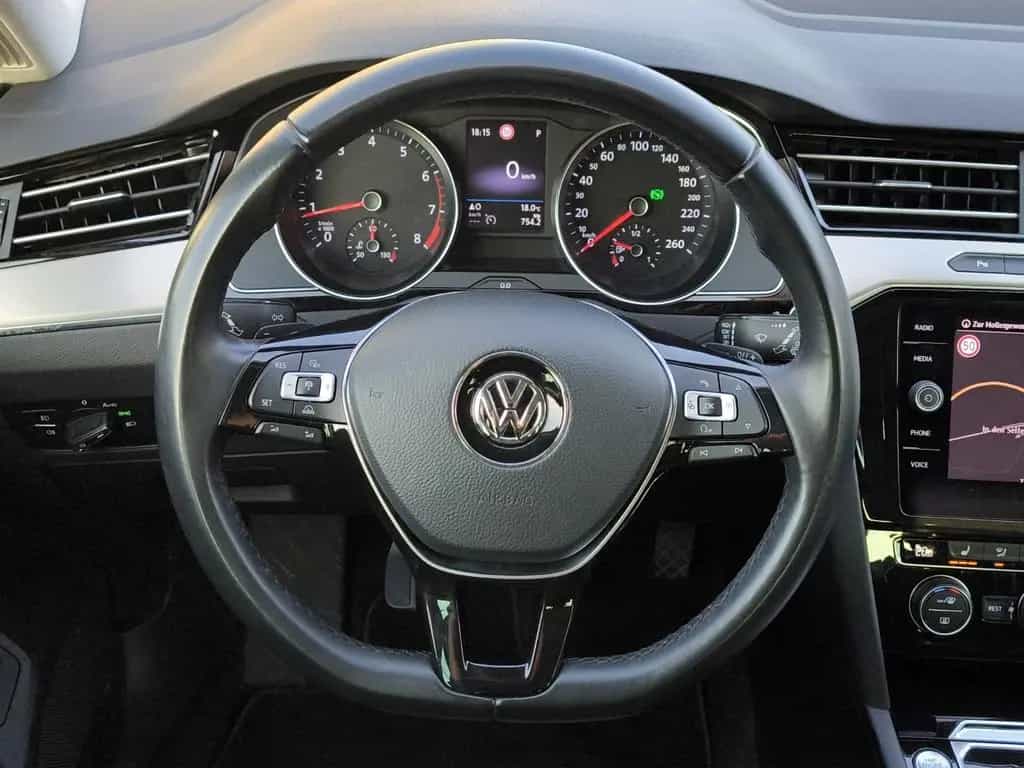 Volkswagen Passat Variant Highline *LED*AHK*ACC*SHZ*Kamera* 11/2017-photo-11